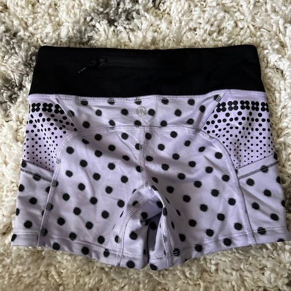 Lululemon Run: Shorty Short High Noon Dot Lilac / Black / Lilac / Black - Picture 2 of 3